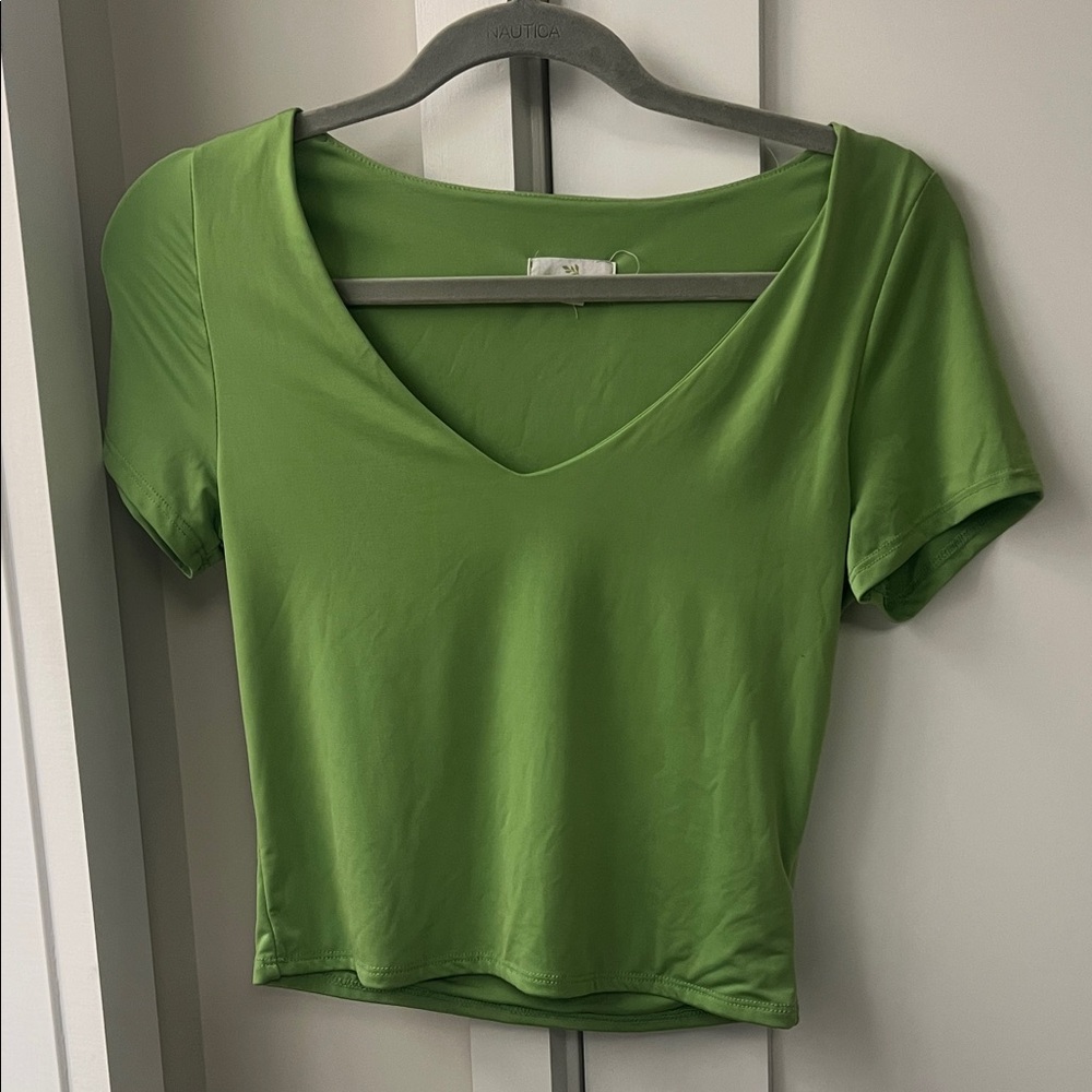 Chic Green V-Neck Crop Top
